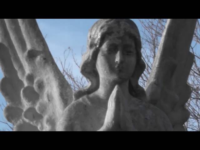 Vídeo relacionado con JIEBWCHA Estatuas de Ángel para Jardín,Figuras de Ángel en Oración con Luz Solar - Decoración De Resina para Cementerio Y Tumbas En Navidad Y Semana Santa
