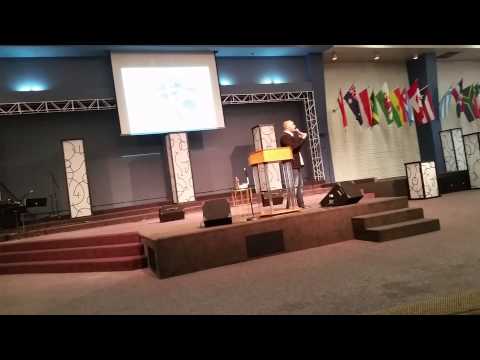 Misael Roldan en Grace For The Nations No More Nig