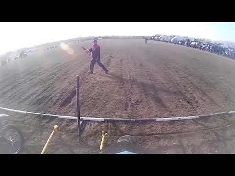 Kisújszállás cross. 2022.03.20. senior+2t  2.futam rajtja