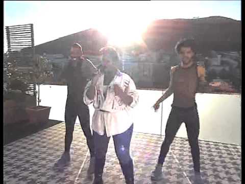 Busiswa performs "Lahla" on Expresso