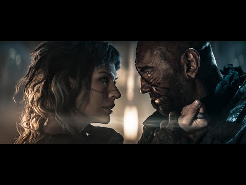 Thumbnail of the video: In the Lost Lands (En Tierras Perdidas) | Trailer Sub. Latino | Milla Jokovich | Dave Bautista