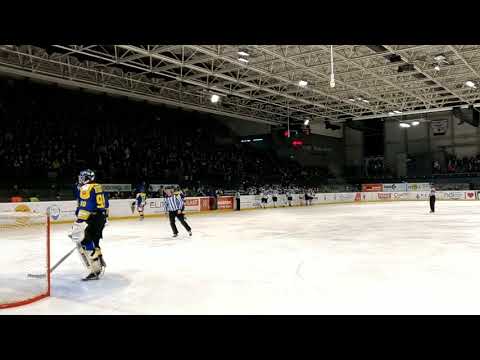 Mecz play-off GKS Tychy - Podhale. Bramka Filipa Komorskiego na 2:1