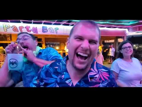 S2022:E06 Windy Weather Wandering