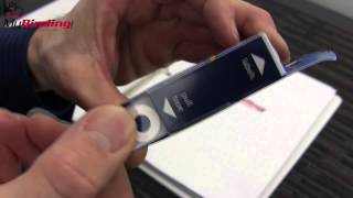 Avery Self Adhesive Hole Reinforcements Demo
