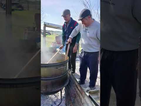 9 de Julio. La Aventura de un Locro Entre la Paisanada de Villa Urquiza. Entre Rios. 05