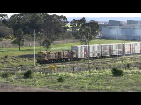 Freight Trains at Parkes, NSW