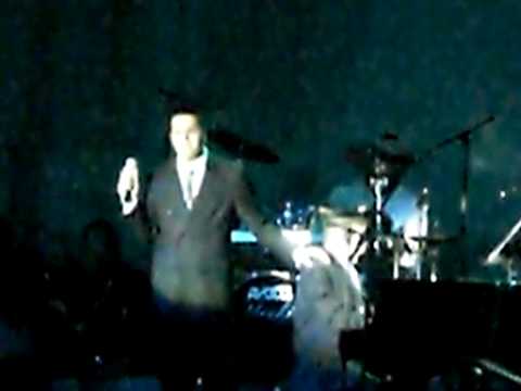 YU Chanuka Concert '07 - Baruch Levine & Yaakov Shwekey Duet (Chasoif)