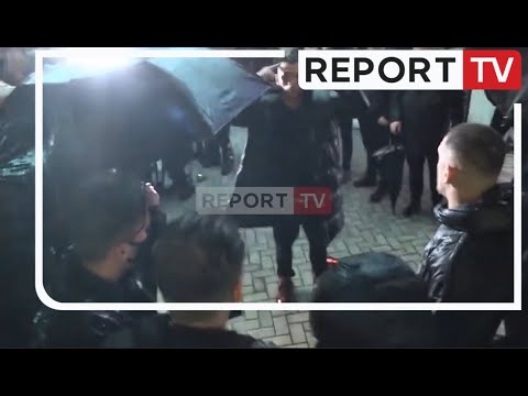 Protesta e dhunshme në Tiranë/Arrestohen 3 organizatorët, shpallet në kërkim këngëtari Stresi
