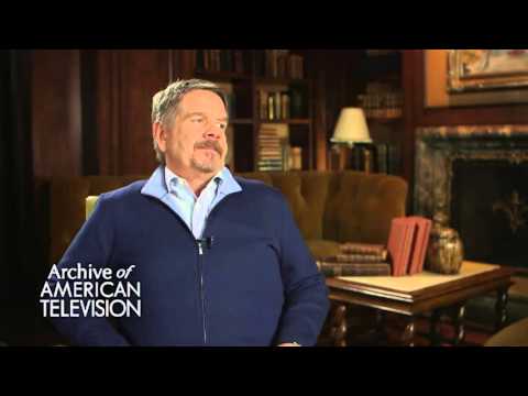 John Wells on Martin Sheen being a radical - EMMYTVLEGENDS.ORG