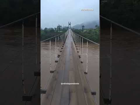 Cabeceiras da ponte baixa entre Marques e Travesseiro são danificas na enchente - 22/07