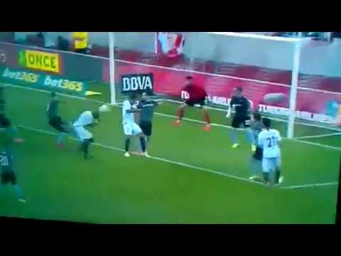 Stephane Mbia Great Goal | Sevilla 1-0 Espanyol | 06.04.2014