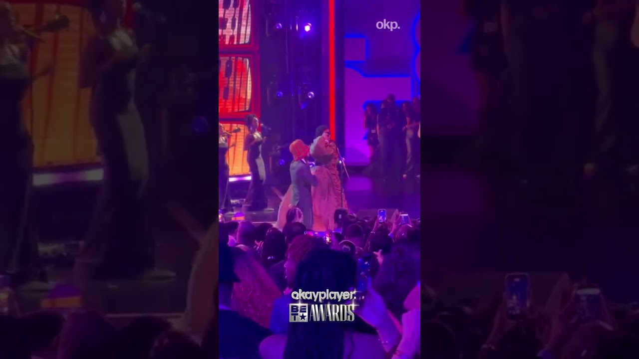 The moment we were all waiting for at the #betawards 🙌🏾 🎤 #LaurynHill