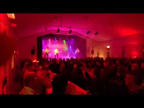 Rayday underhåller i Tuna Bygdegård