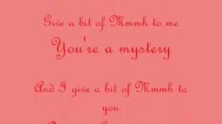 Amanda Lear - Give a bit of Mmmh to me Lyrics