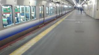 阪和線の最新鋭の電車(225系5100番台)よ