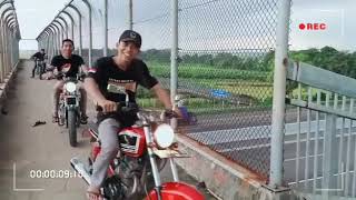 Download lagu Ngabuburit bareng Cb klasik, custom di jembatan 😇😎 mp3 Download lagu Ngabuburit bareng Cb klasik, custom di jembatan 😇😎 mp3