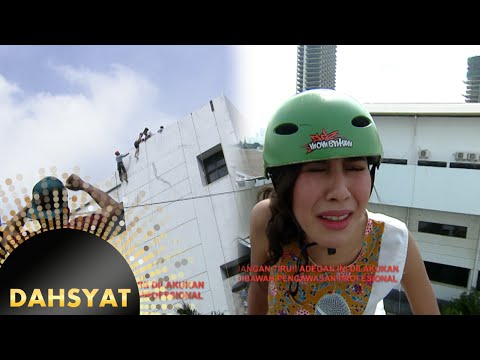 Syahnaz Ketakutan Saat Di Ajak Turun Gedung [Dahsyat] [2 April 2016]