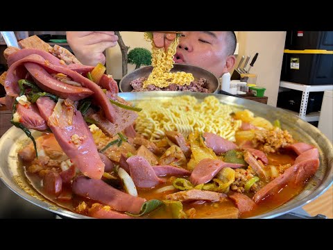 장마엔 부찌죠? 햄사리3인분 줄서먹는 맛 집 부대찌개 + 냉면그릇에 밥 한 그릇 먹방입니다. MUKBANG