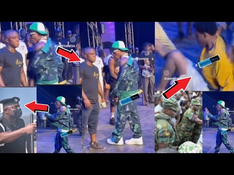 Shatta Wale Angrily React to Sammy Flex, Shout Police Men and Event organizer for Blocking Fans