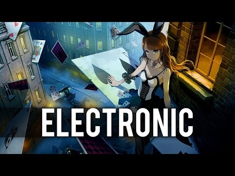 VENIICE & Baylienz - Holding Us Up (feat. Karra)