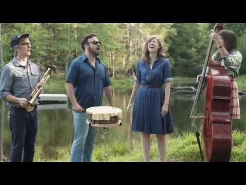 Garden Sessions: Lake Street Dive - "Look At What Mistake" - Radio Woodstock 100.1 - 6/21/14