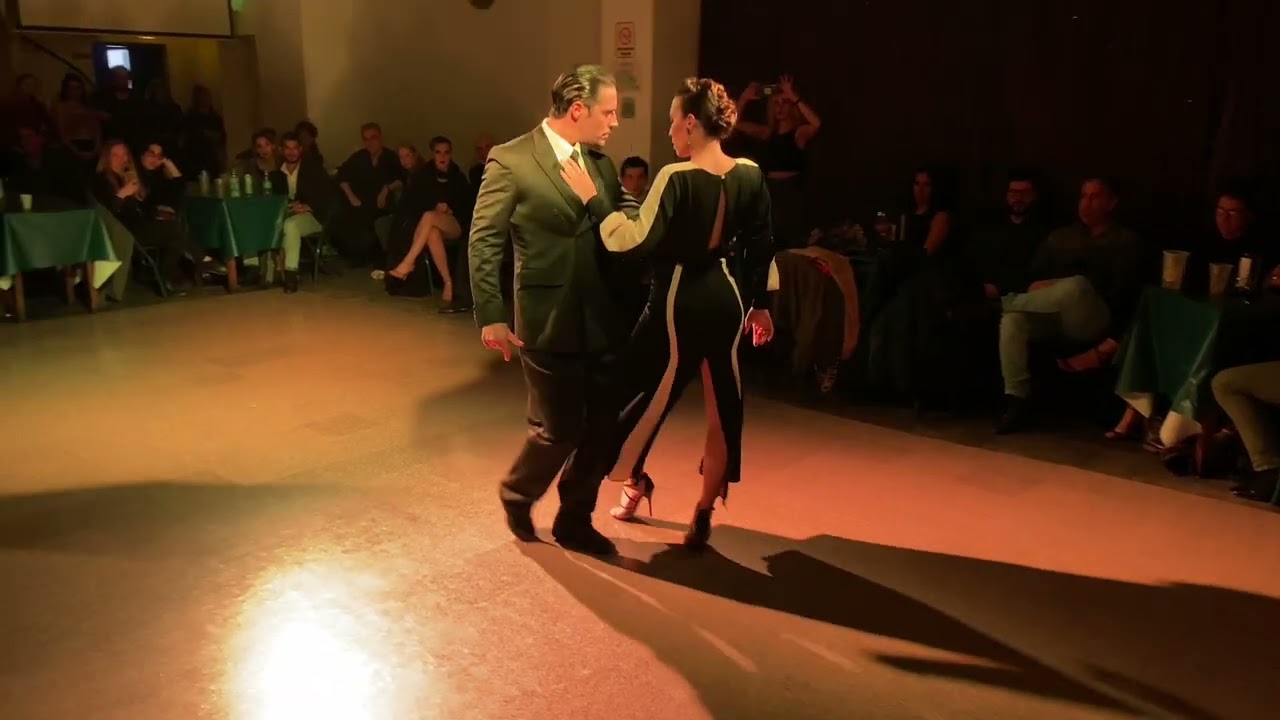 Juan Malizia y Manuela Rossi en Juernes Milonga (2/3)