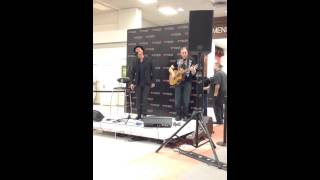 Josh Logan @ Macy&#39;s (Man in the Mirror)