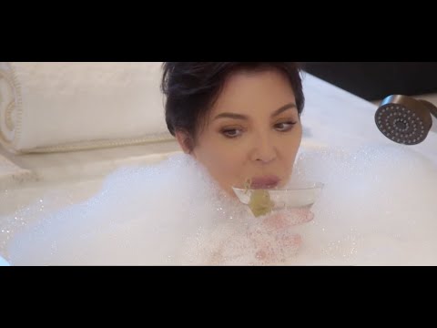 Kris Jenner is *STreSsEd OuT* bc she's so rich THE KARDASHIANS (EP 6)