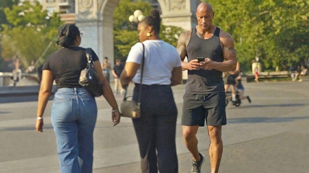 Celebrities Going Completely Unrecognized in Public!
