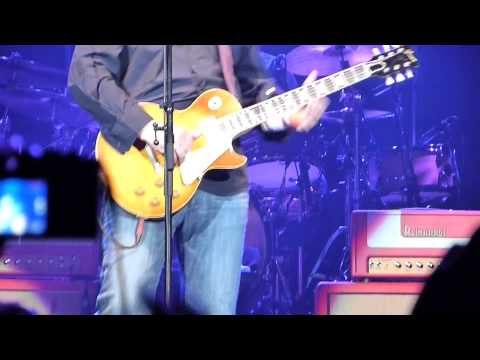 Mark Knopfler @Roma - Brothers in arms (extract 2) 12-11-11 HD