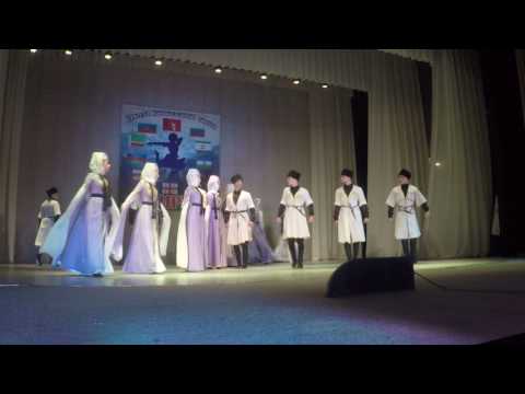 Ansambli sairme tanec asidinski