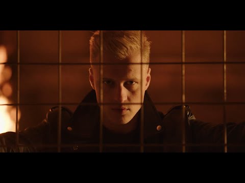 Oliver - OLIVER - Ešte Jednu Šancu Máš (feat. DomiNika)