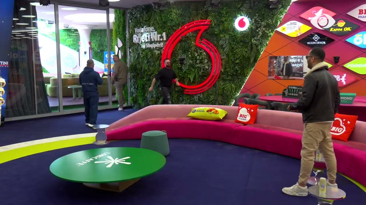 “Hapi rrugën budallait”/ Rogerti diskuton me Stenaldon