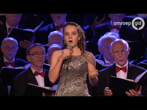 Nijmeegs mannenkoor met Amira Willighagen - Kerstconcert 25 december 2017