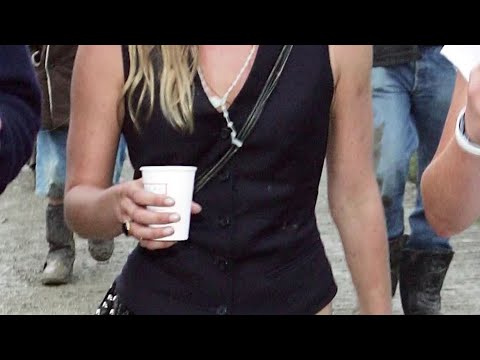 Kate Moss Says "Footwear Is Key" At Glastonbury