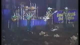 Los Tigres Del Norte - Rosita De Olivo En Vivo 1988.avi
