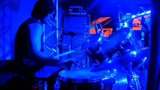 Gabba Gabba Hey - (Ramones Cover) - tocando em Valinhos - SP dia 19/01/14...