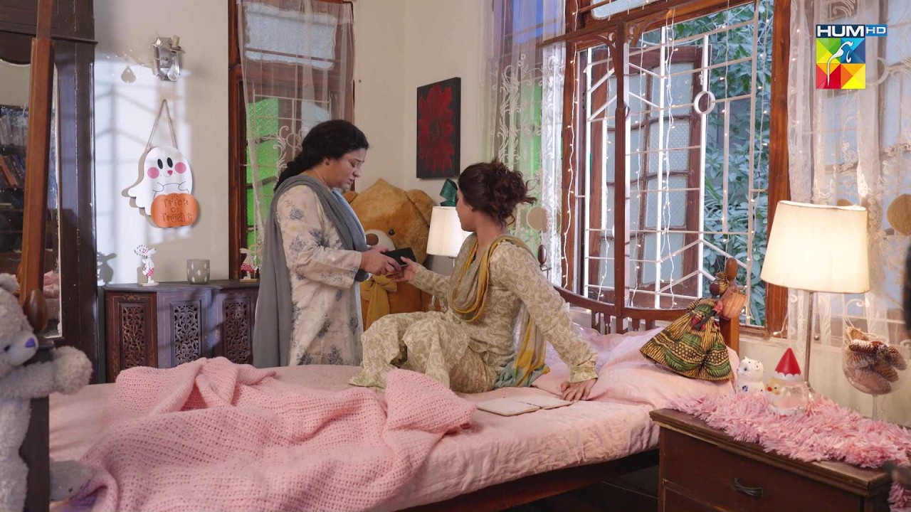 Arifa Ky Phone Mein Aisa Kiya Hai...? #anikazulfikar #bombaytailors - HUM TV