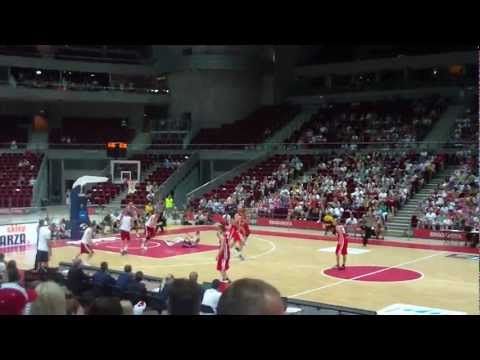 Dardan Berisha za 3 punkty - Polska - Łotwa - 4.08.2012 - Sopot Basket Cup 2012