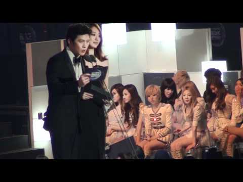 111129 [Fancam] Mnet MAMA in Singapore - Go Su and Yoon Eun Hye