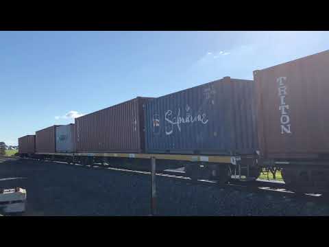 Freight action at the Moorabool viaduct with horn shows