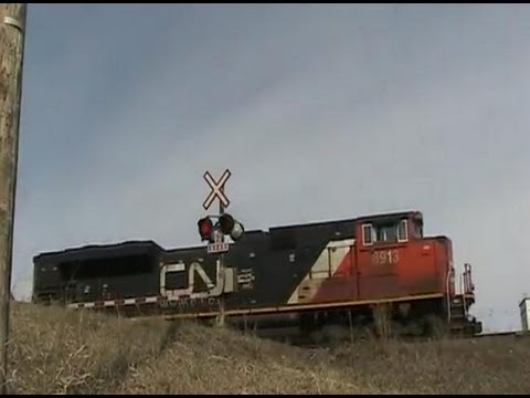 CN Train Spotting: Nice Angle | CN 8913 & 2597 Leading CN 874 w/ An Idiot At Carvel AB 5/7 4/10/12