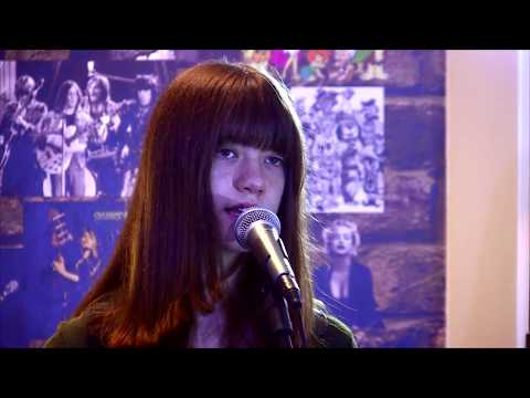 Lorena Braco - 14 anos - Because The Night (Bruce Springsteen/Patti Smith)