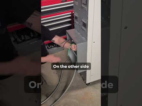 Installing a UPS - Schneider Electric