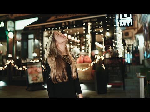 , title : 'Nella Zámková - Důvod [ Official Music Video ]'