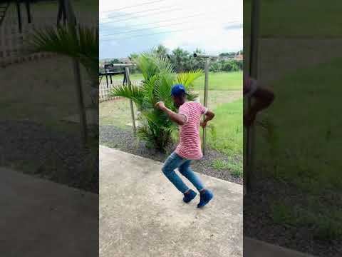 Master Dee - Anginalutho ft Peace