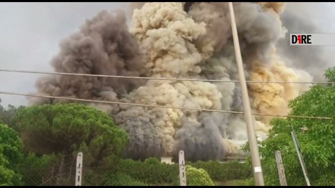 Incendio a Malagrotta: in fiamme il capannone dei rifiuti! Fumo visibile dai Castelli Romani