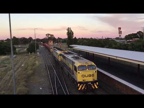 QUBE 1105 RL309 1104 on an Ore Train into Parkes NSW 21Jan2018