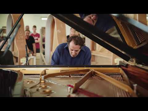Live from the factory floor – "Rideaux Lunaires" by Chilly Gonzales