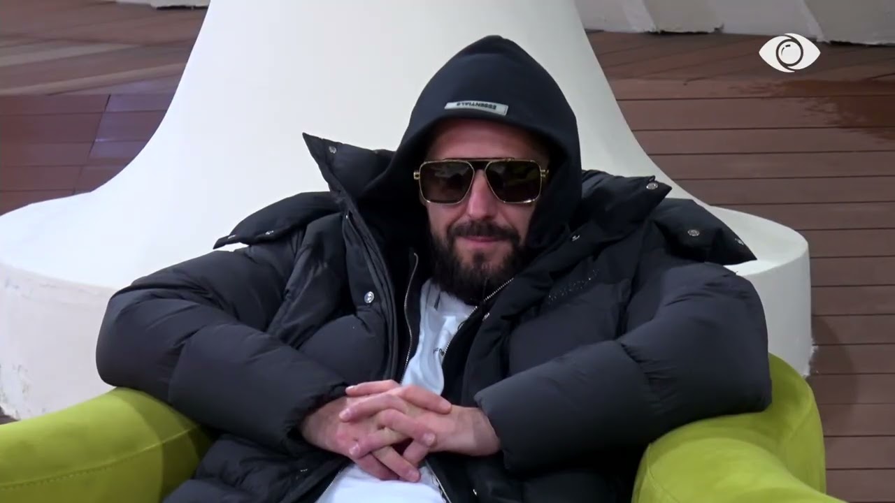 Brikena nuk më sheh dot në sy…/ Juela diskuton me banorët